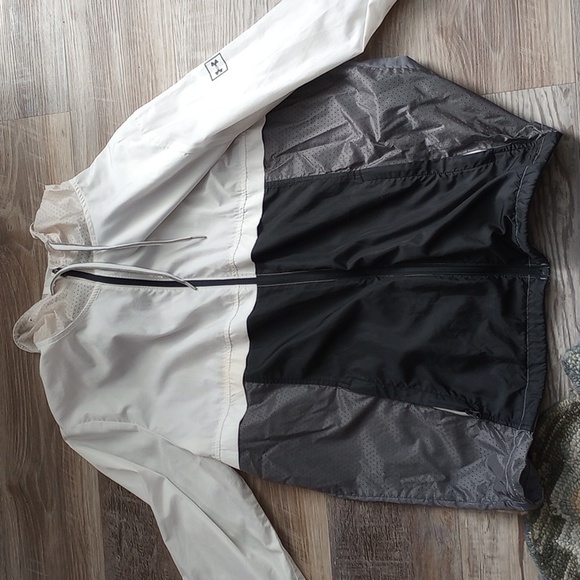 Under Armour wind jacket HeatGear - Picture 2 of 3